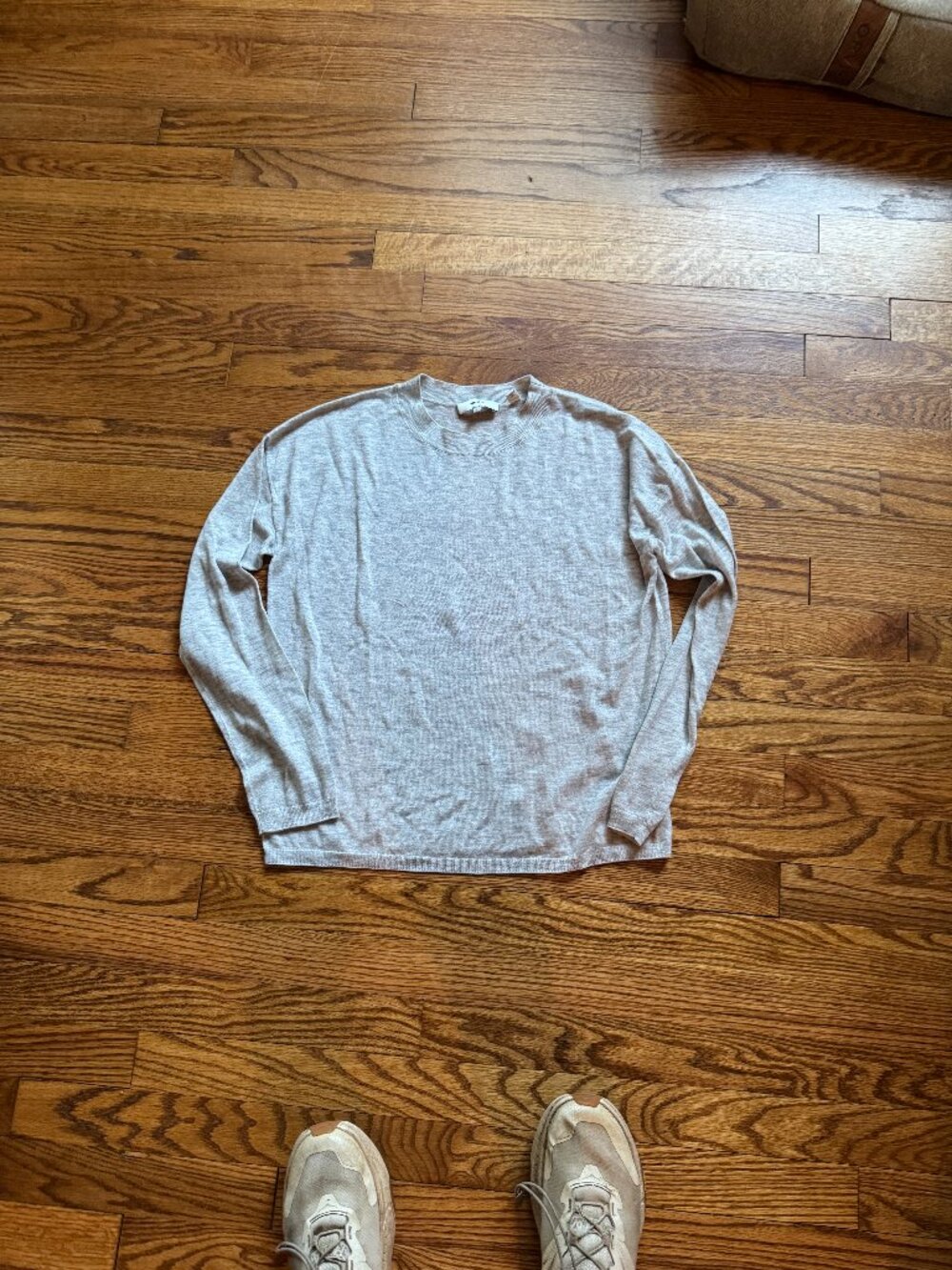 Vince lightweight sweater. Size Small.